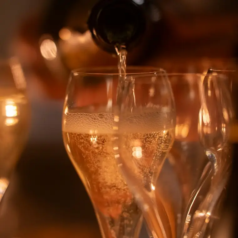 Style reference photo for Riedel Veritas Champagne Wine Glass